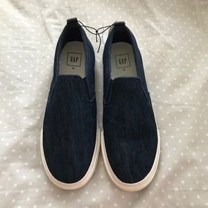 GAP Slip On Sneakers